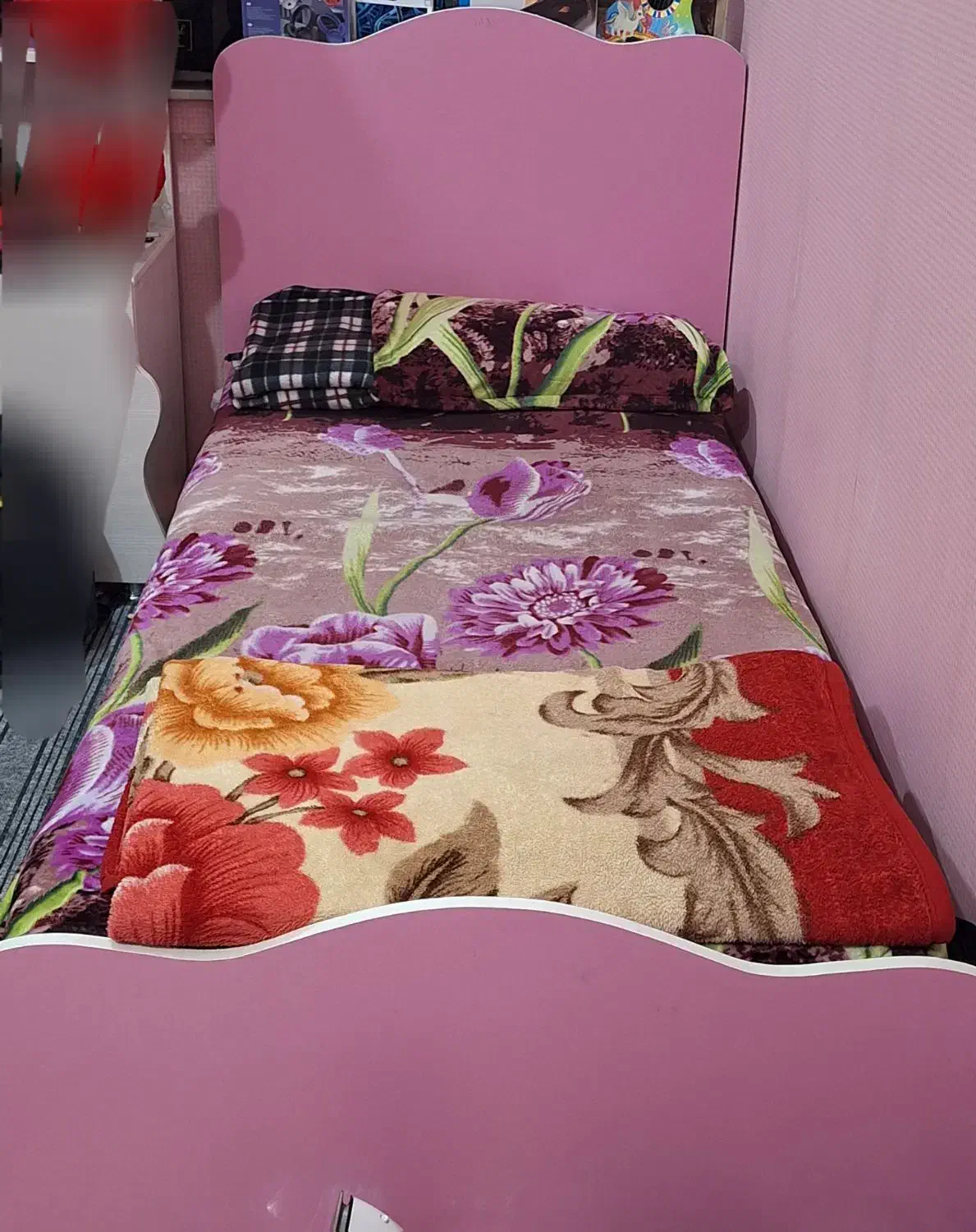 فروش ویژه دو عدد تخت‌ وسه تا کمد|تخت و سرویس خواب|خورموج, |دیوار