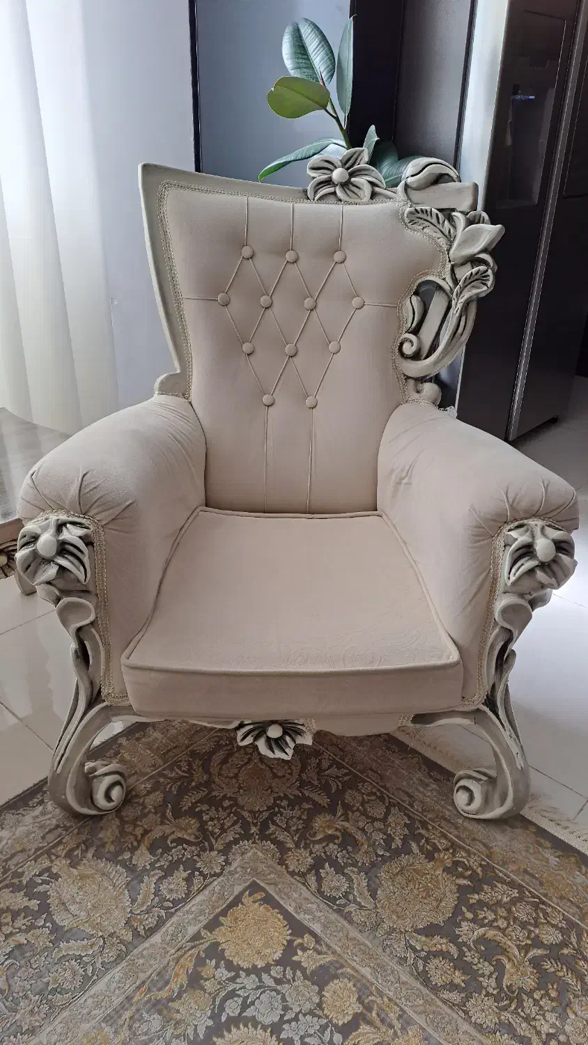 مبل کلاسیک ۹ نفره|مبلمان خانگی و میز عسلی|قم, انسجام|دیوار