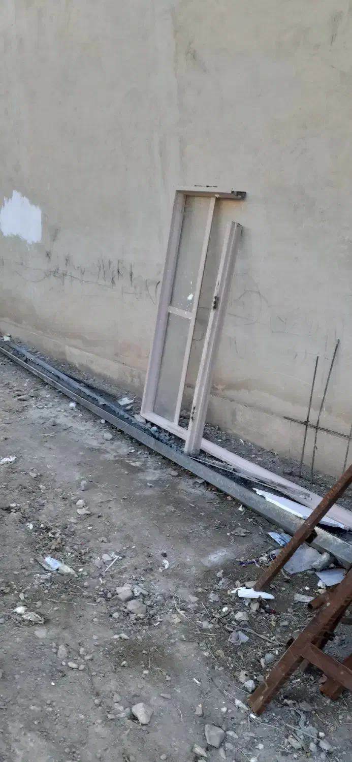 آهن|مصالح و تجهیزات ساختمان|قم, قلعه یزدیها|دیوار