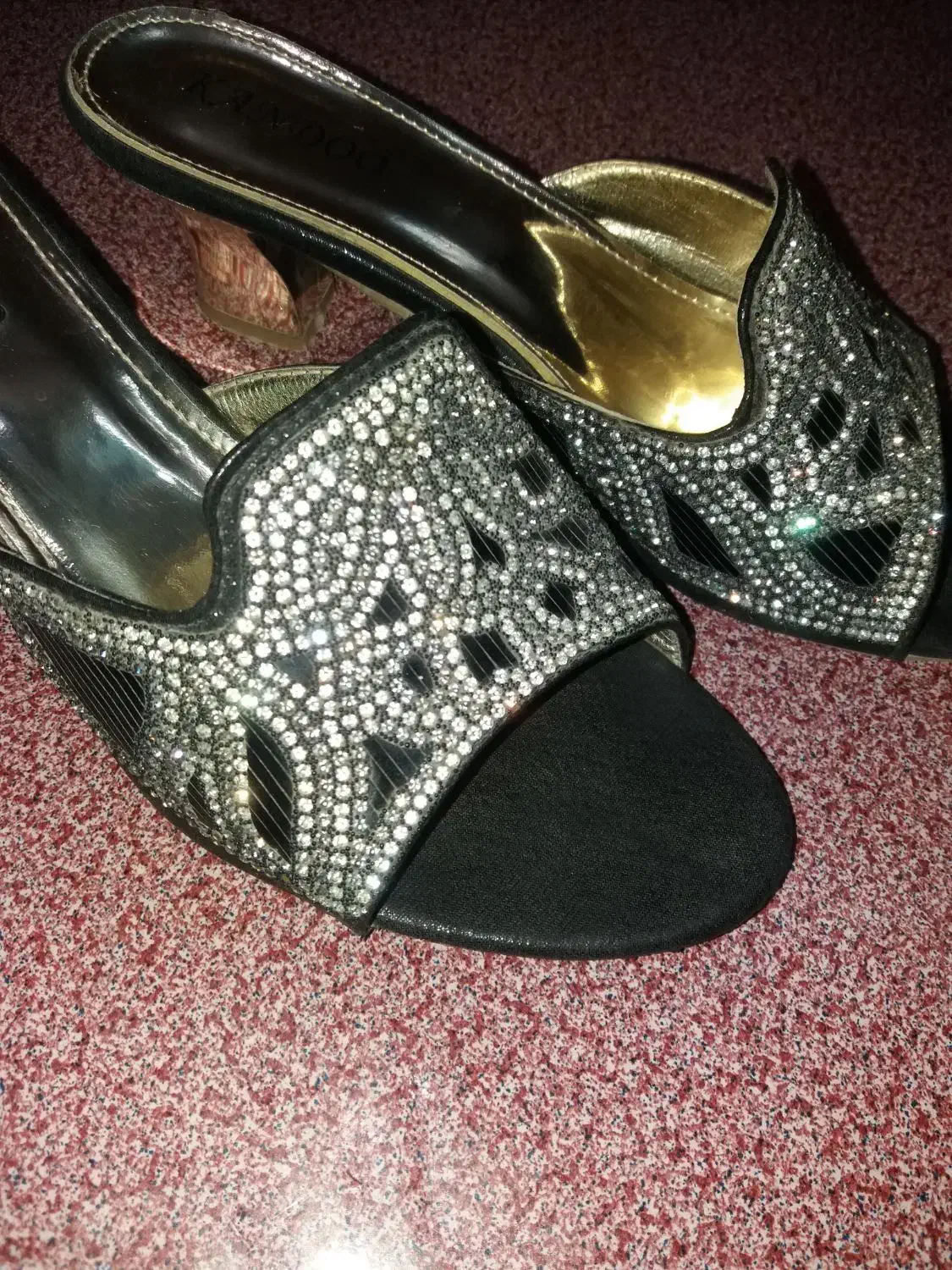 دمپای مجلسی|کیف، کفش، کمربند|خمیر, |دیوار