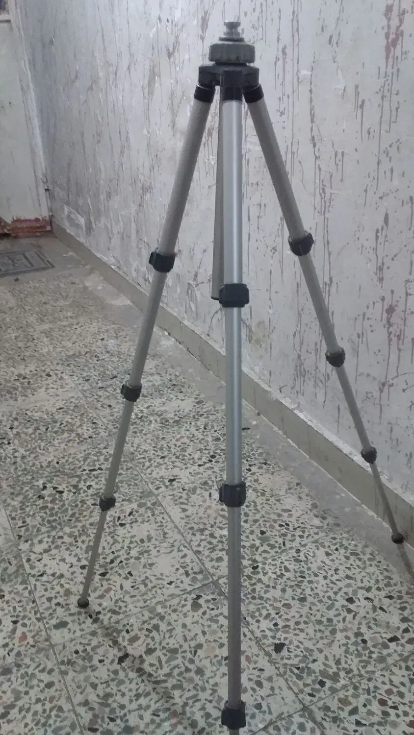 پایه دوربین|دوربین عکاسی و فیلمبرداری|مشهد, بهمن|دیوار