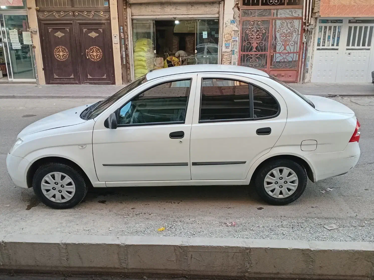 تیبا صندوق دار اخر 99|خودرو سواری و وانت|بهارستان, |دیوار