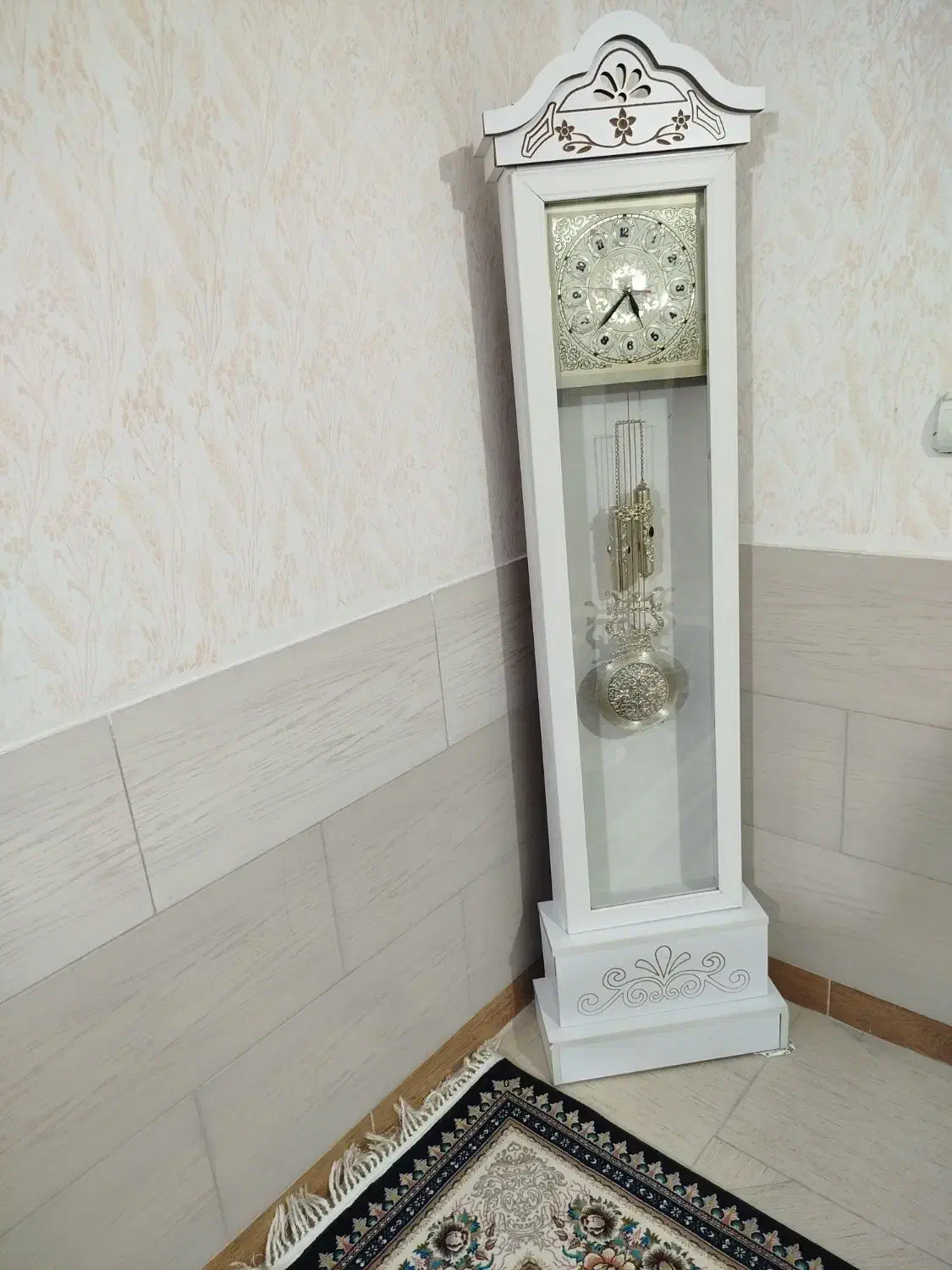 ساعت دیواری و ایستاده قیمت مقطوع|ساعت دیواری و تزئینی|هشتگرد, سیف آباد|دیوار