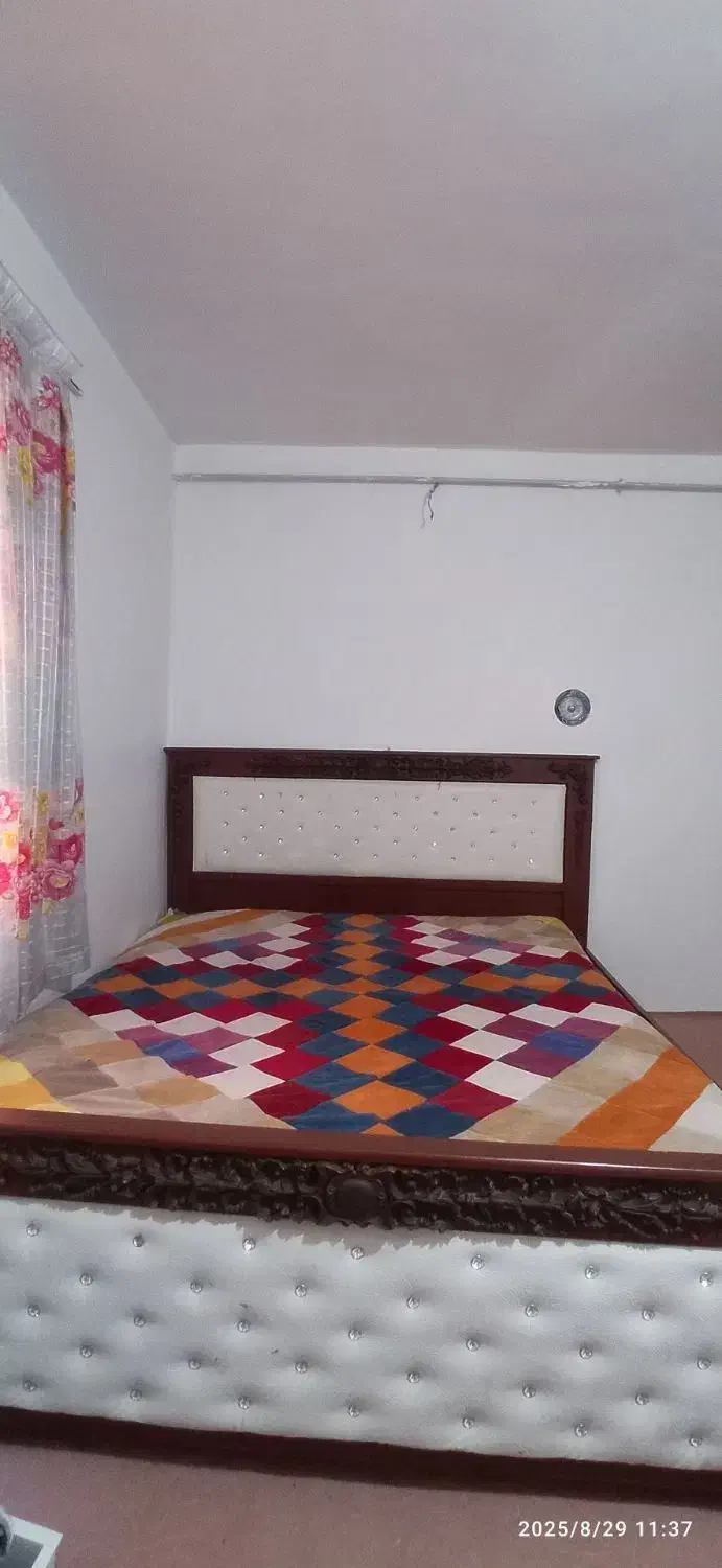 تخت و بوفه|تخت و سرویس خواب|تیکمه داش, |دیوار