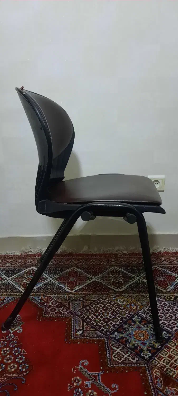 صندلی کارکرده کاملا سالم|میز و صندلی غذاخوری|فردیس, شهرک شهید حسینی|دیوار