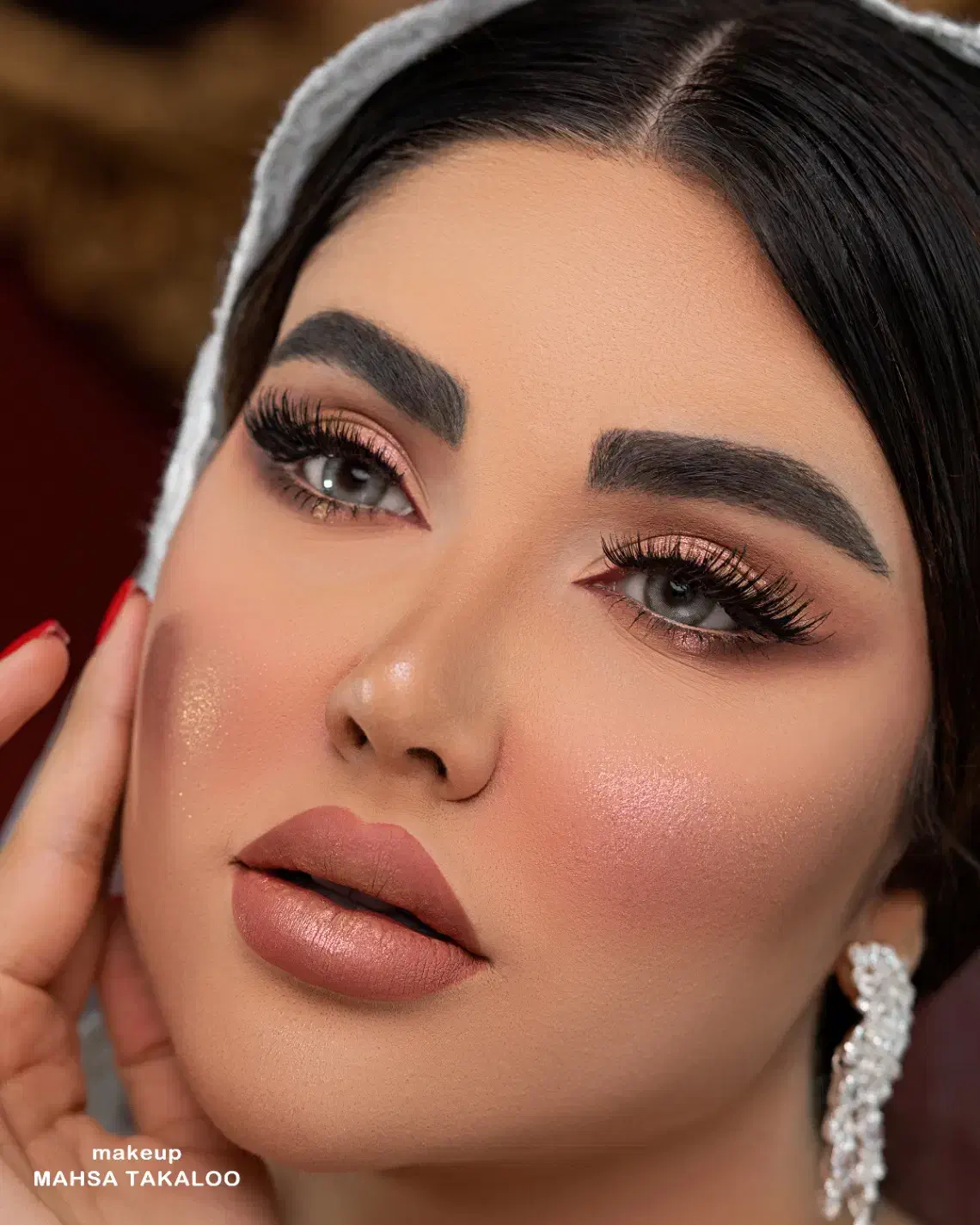 خدمات زیبایی تخصصی میکاپ عروس و میکاپ همراه|خدمات آرایشگری و زیبایی|فردیس, فردیس|دیوار