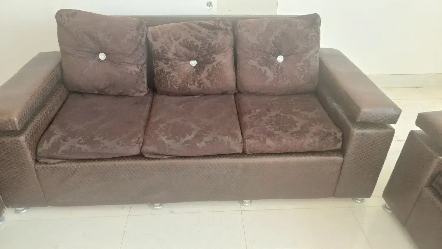 مبل راحتی ۷ نفره|مبلمان خانگی و میز عسلی|اراک, |دیوار