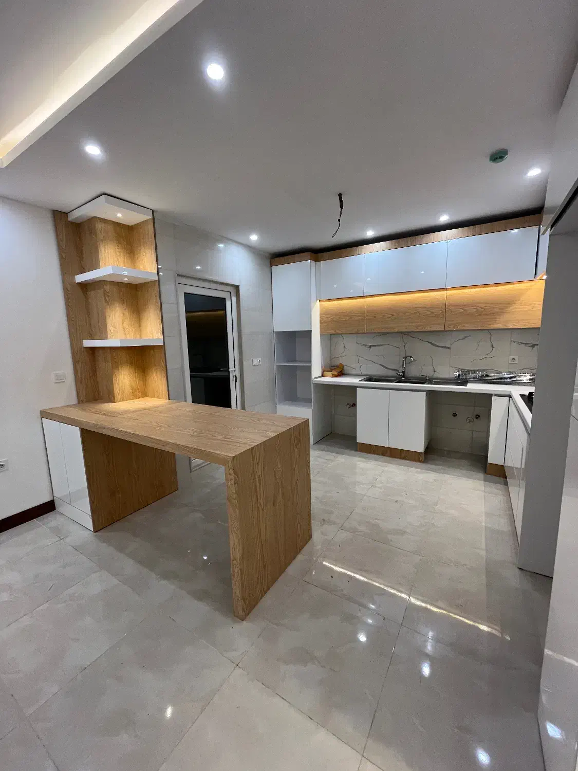 ۱۰۸ متر/ نوساز/ خوش نقشه/ کوی استادان|فروش آپارتمان|لاهیجان, کوی استادان|دیوار