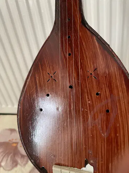 تنبور|سازهای سنتی|ارومیه, |دیوار