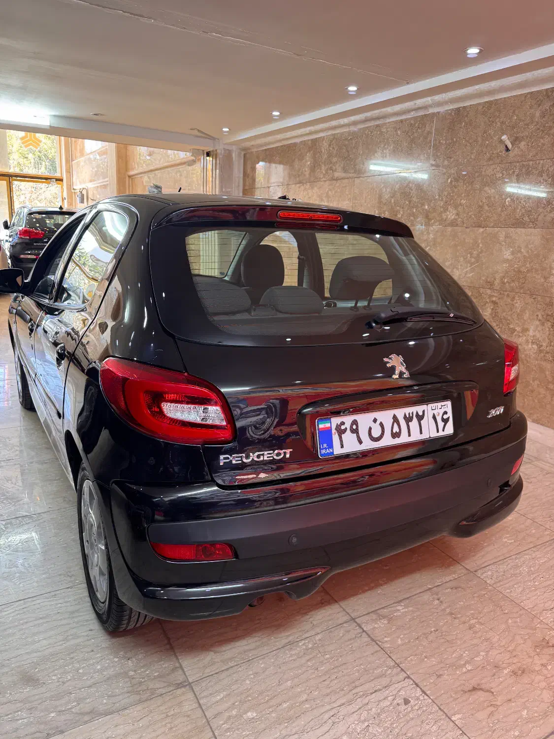 پژو 207 /سقف فلز /مشکی /1401/نقد و اقساط|خودرو سواری و وانت|قم, شهرک سازمان آب|دیوار