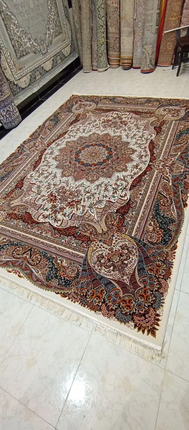 فرش۹متری۷۰۰شانه،درحدنو درجه یک|فرش|اردبیل, |دیوار