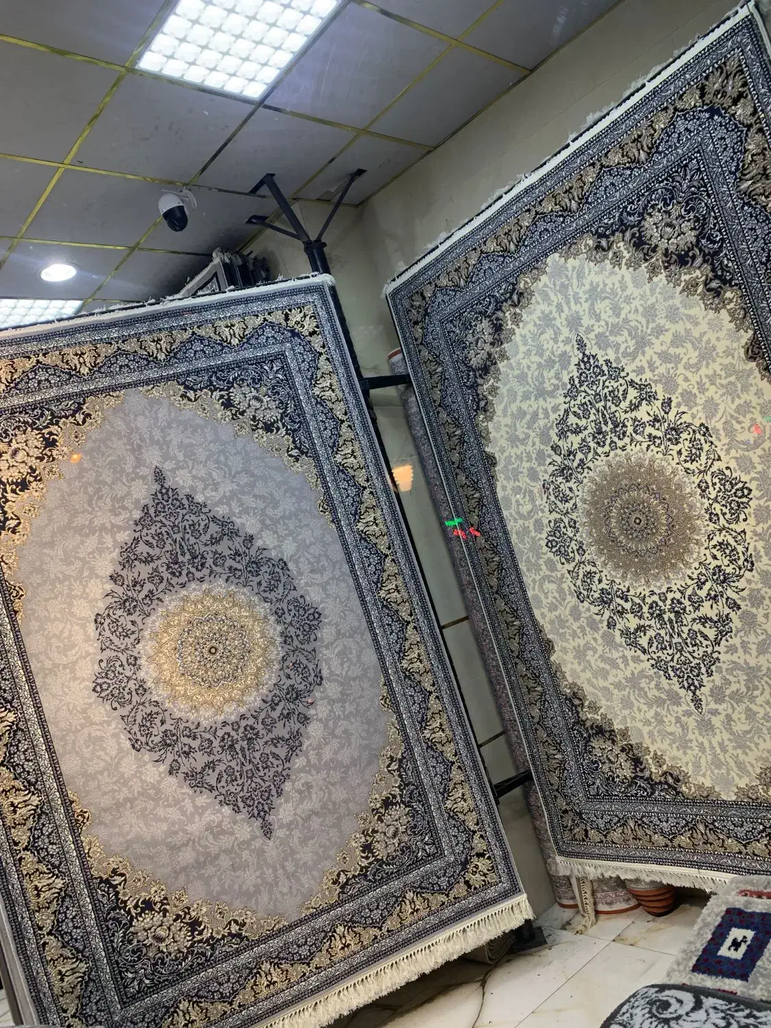 فرش۷۰۰شانه با اقساط۱۲ماهه ب قیمت درب کارخونه|فرش|تبریز, |دیوار