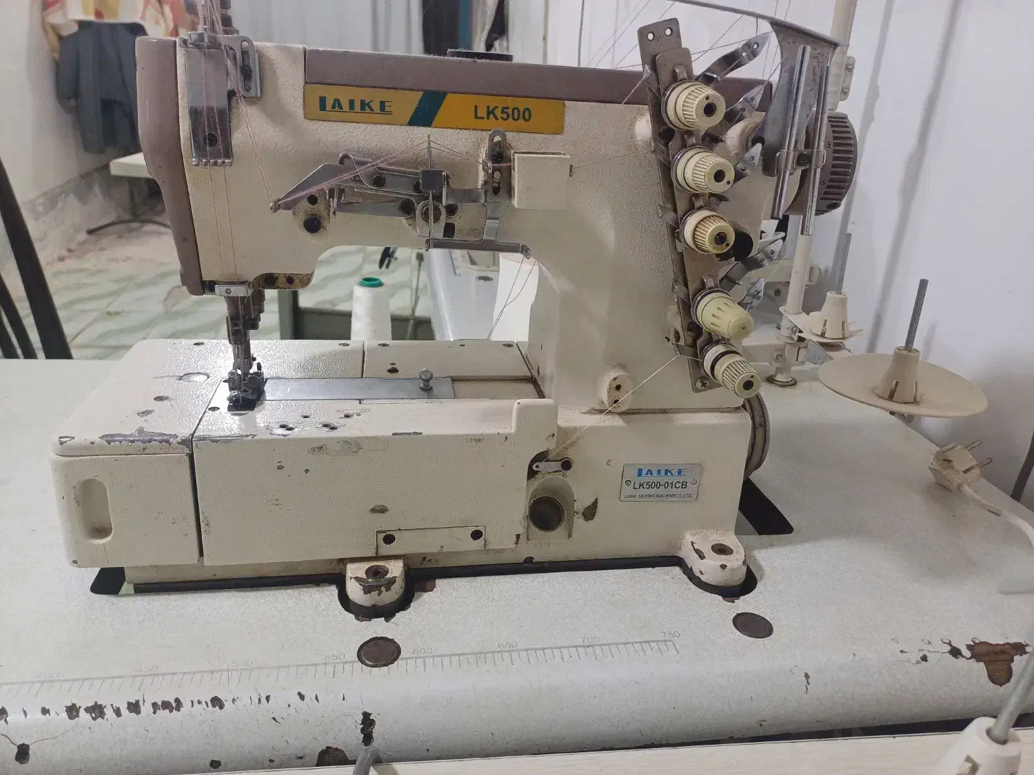 چرخ میاندوز|چرخ خیاطی و ریسندگی|سبزوار, زینبیه|دیوار