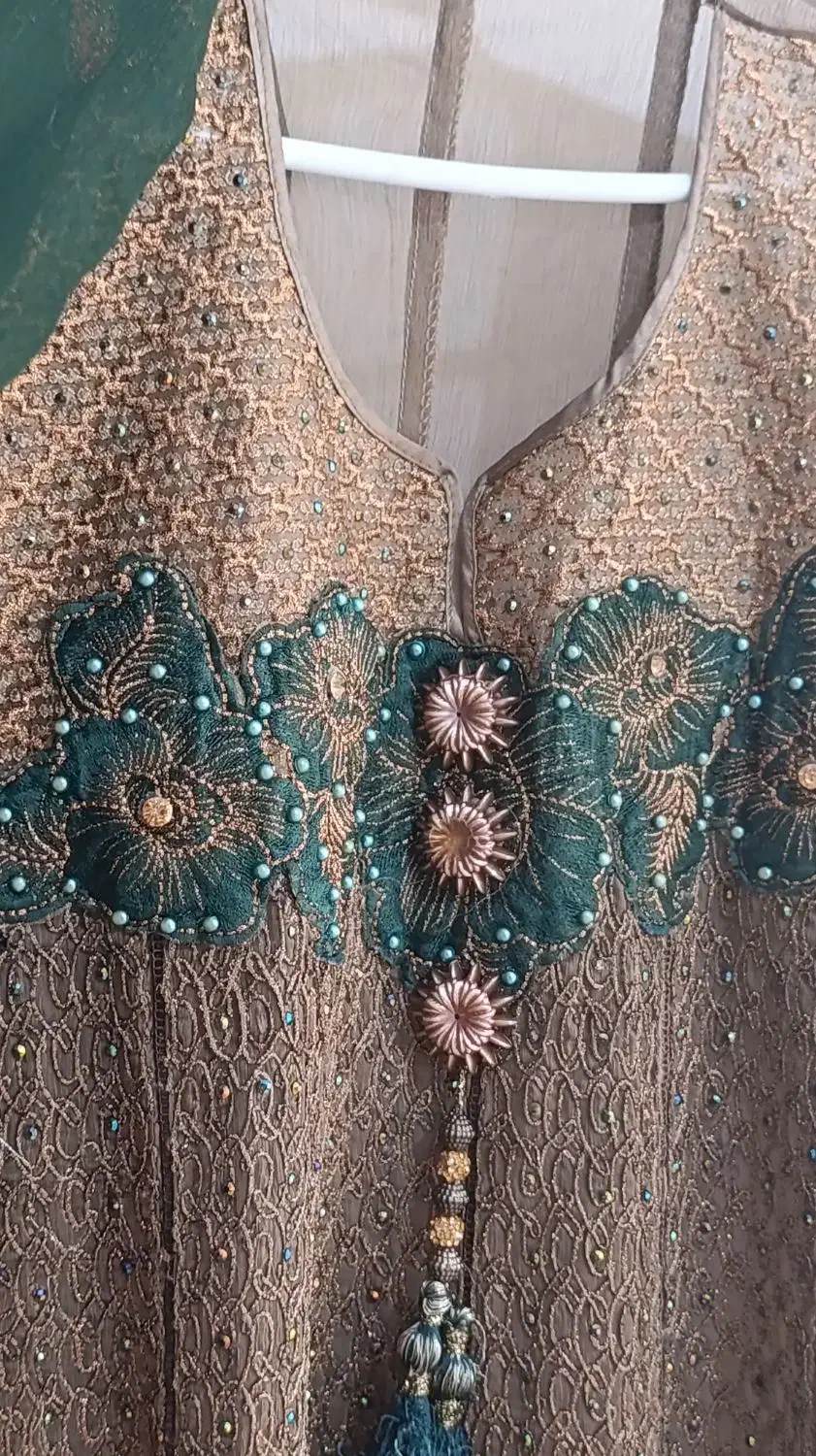 لباس محلی|لباس|قم, زنبیل آباد|دیوار