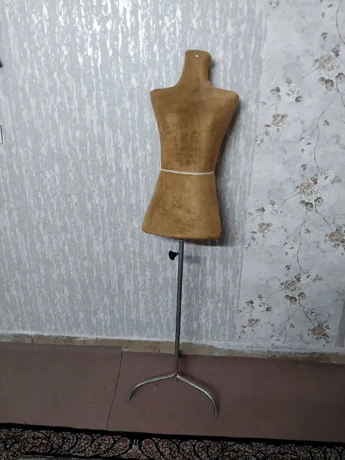 مانکن|فروشگاه و مغازه|ری, امین آباد|دیوار