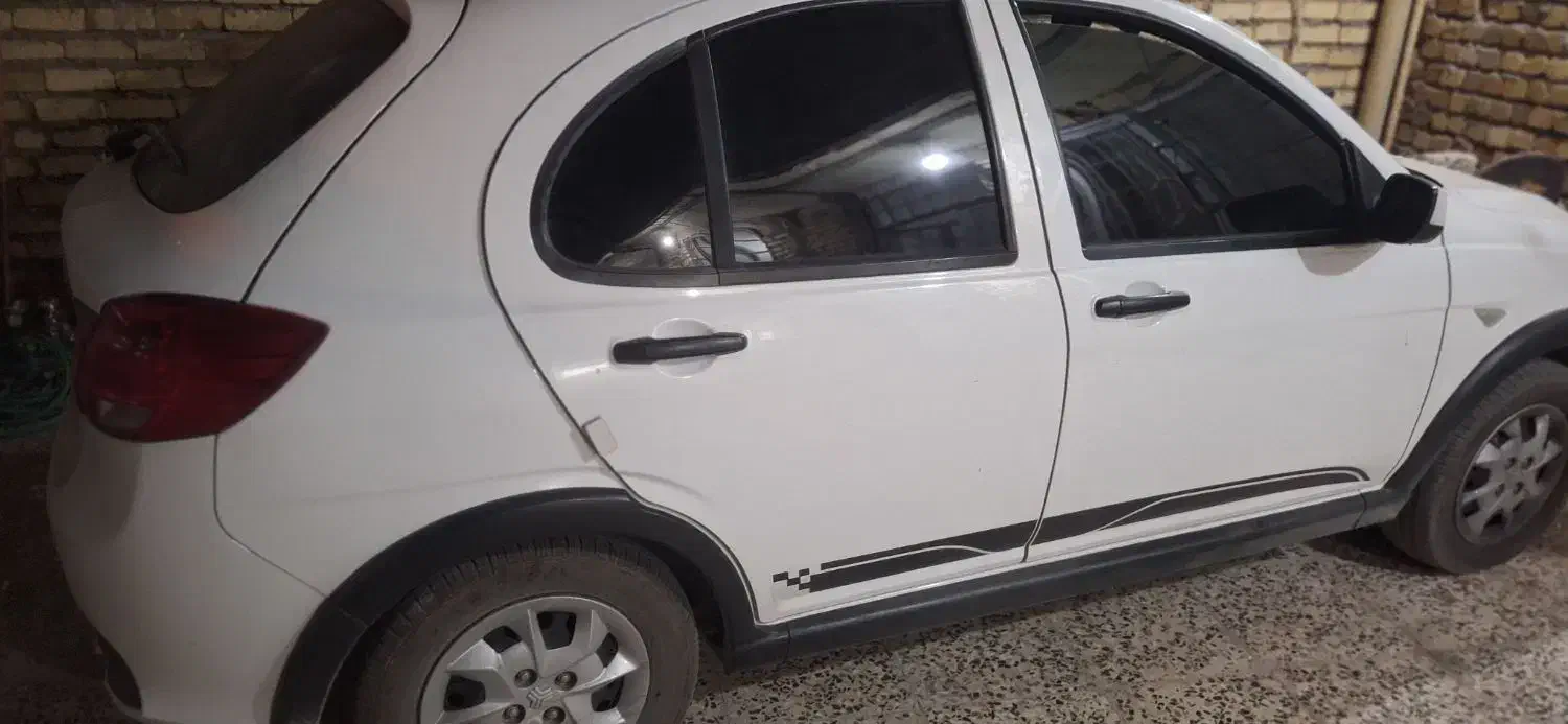 کوییک ار سفید مشکی|خودرو سواری و وانت|دورود, |دیوار