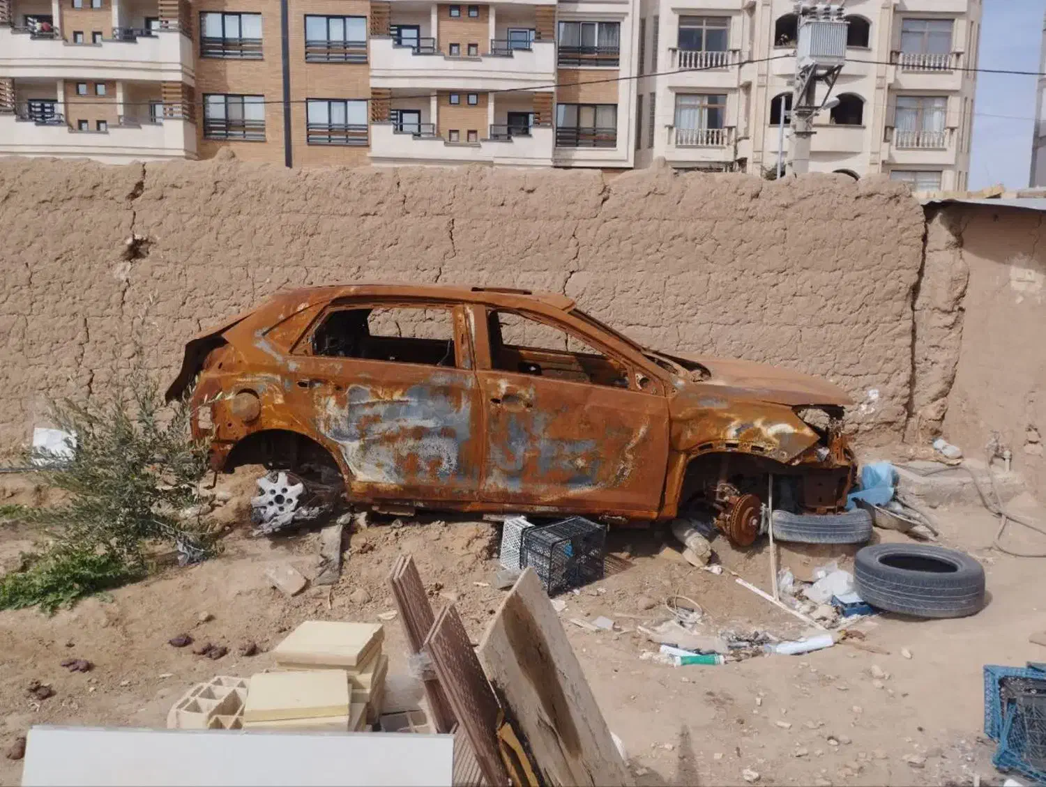 ایکس۲۲ مدل ۴۰۱ سوخته تصادفی|خودرو سواری و وانت|مشهد, عنصری|دیوار