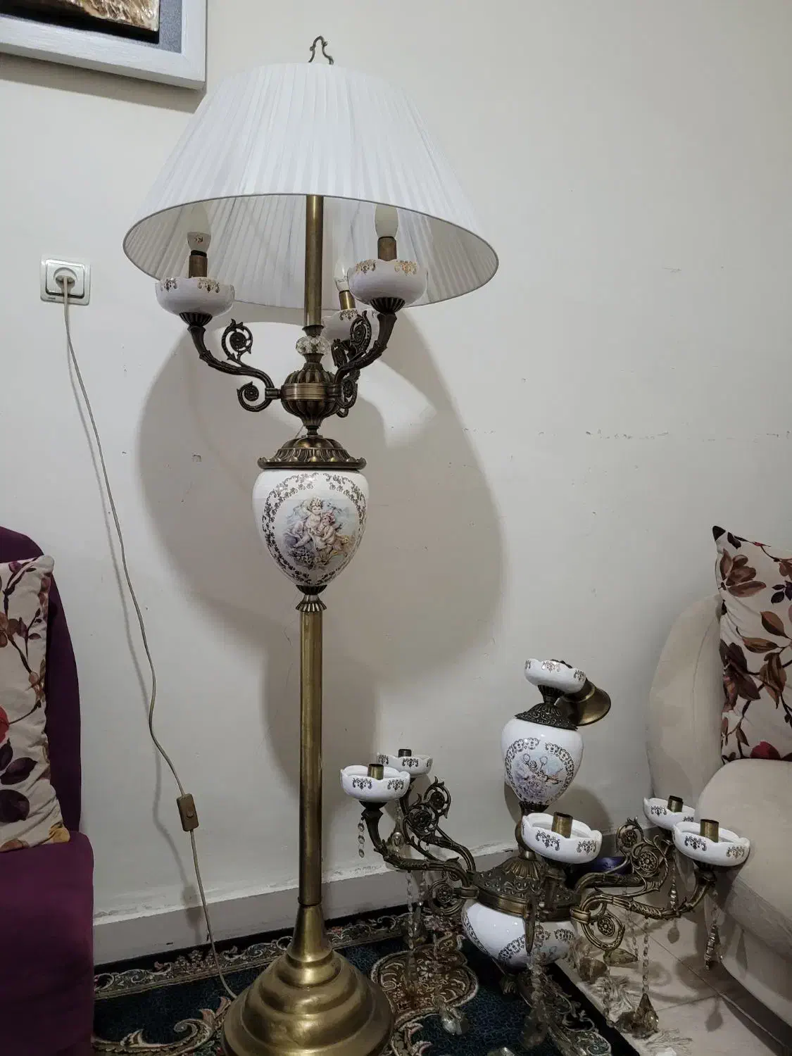 لوستر و کنارسالنی برنز|لوستر و چراغ آویز|مشکین‌دشت, |دیوار