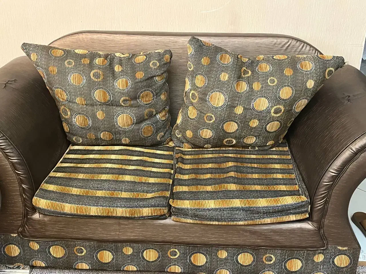 مبلمان|مبلمان خانگی و میز عسلی|مشهد, شاهد (شهرک غرب)|دیوار