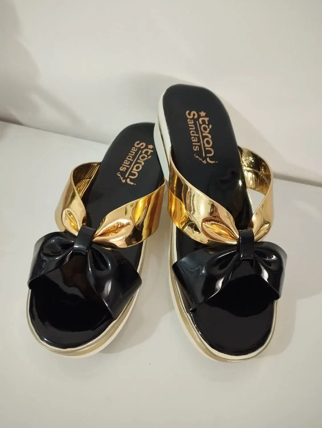 دمپایی|کیف، کفش، کمربند|تایباد, |دیوار