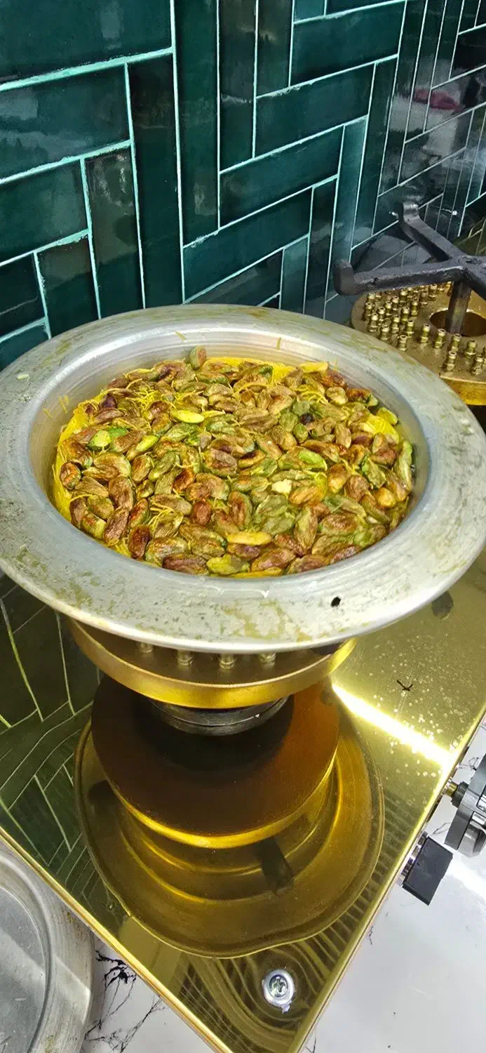 کار در کارگاه قنادی|استخدام خدمات فروشگاه و رستوران|کرمان, |دیوار