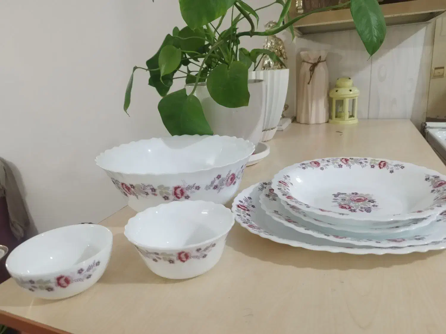 سرویس 26تیکه  چهار سرویس کامل|ظروف سرو و پذیرایی|نظرآباد, رسالت|دیوار