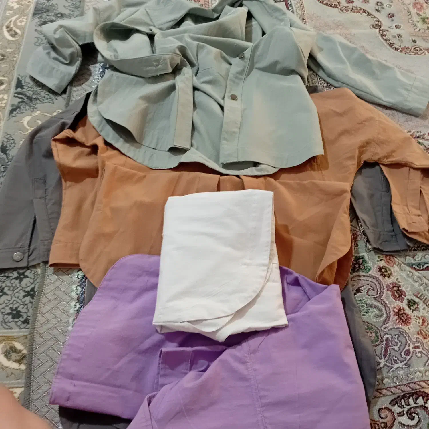 سلام|کفش و لباس بچه|سبزوار, علمدار|دیوار