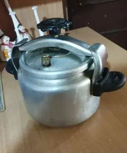 زودپز|ظروف پخت‌وپز|شاهین‌شهر, شهرک گلدیس|دیوار