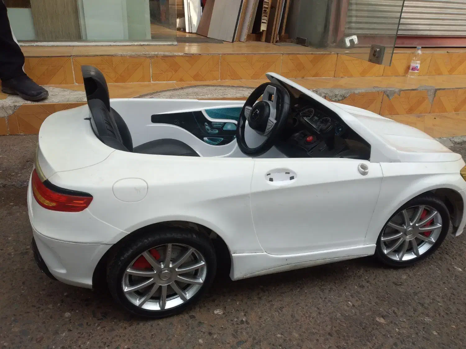 ماشین برقی|اسباب‌بازی بچه|رشت, سلیمانداراب|دیوار