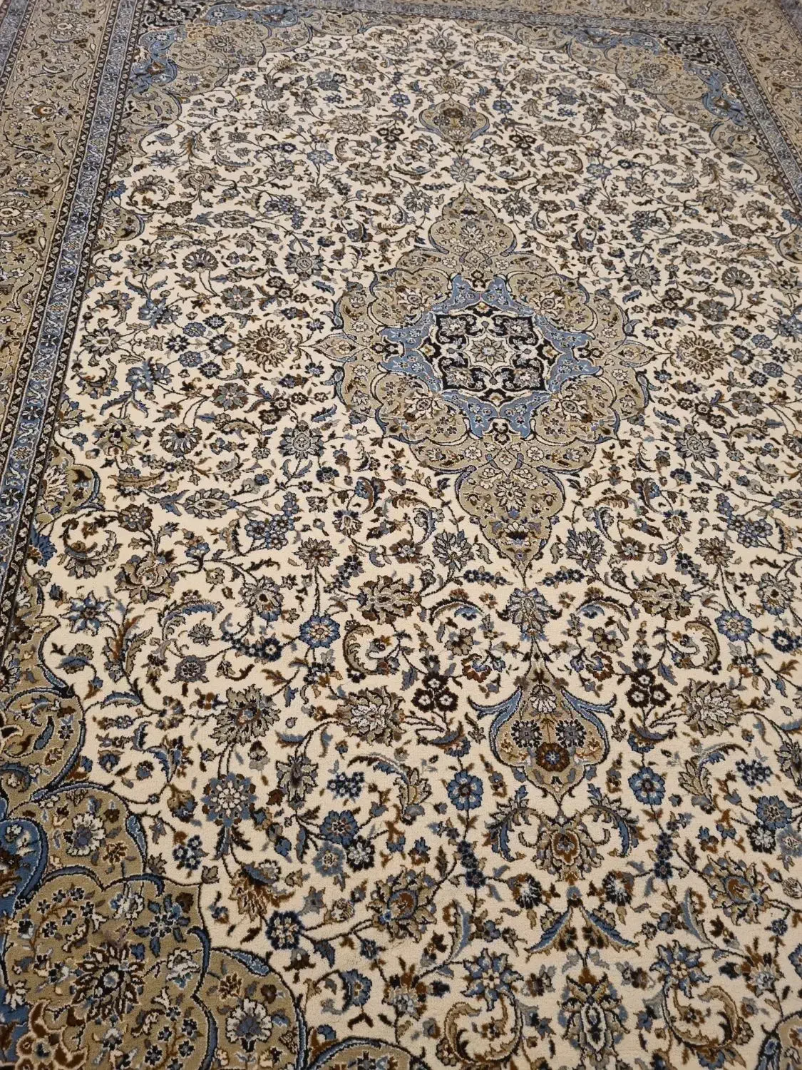 فرش ۴ متری|فرش|تهران, تسلیحات|دیوار