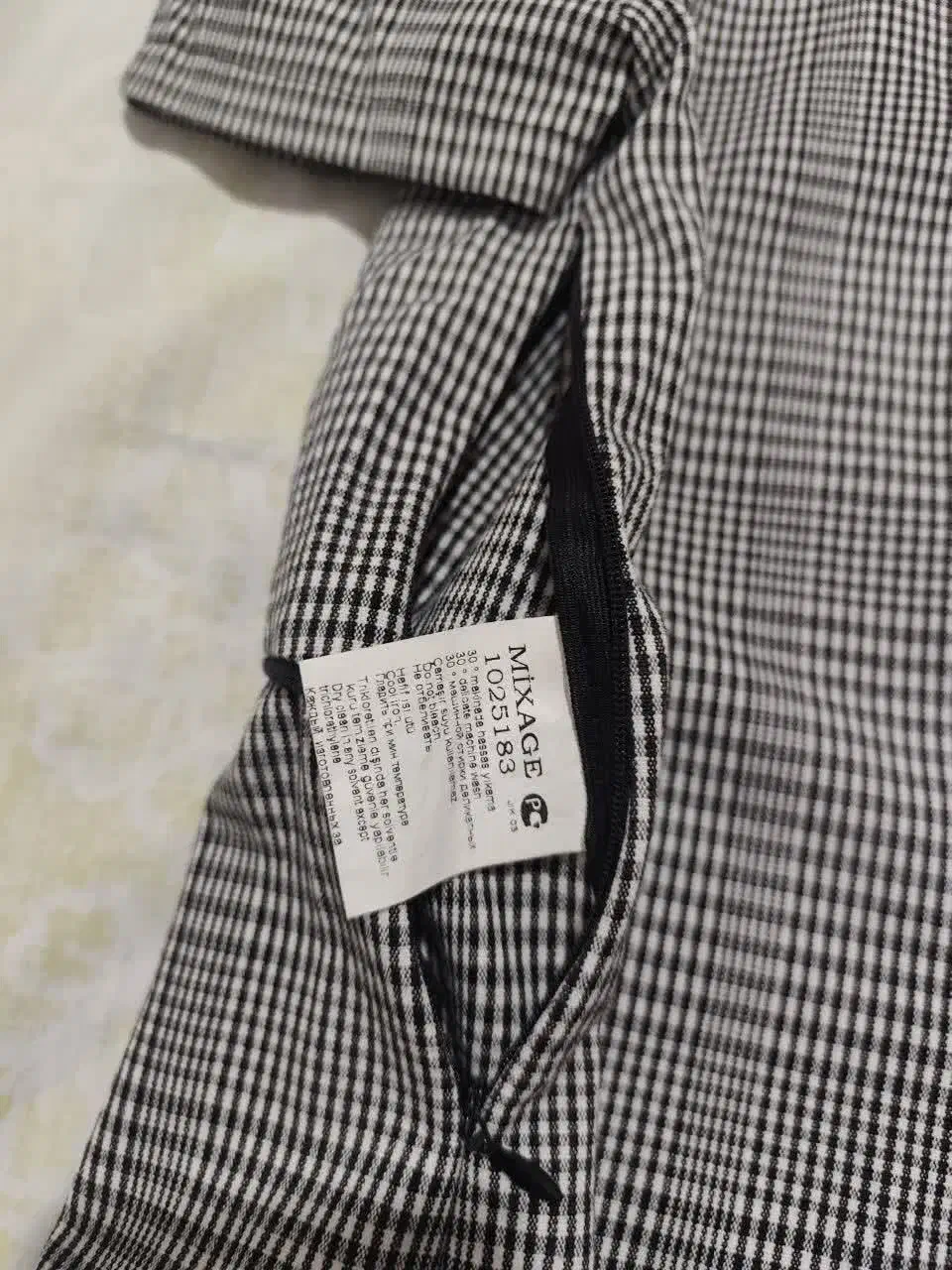 سارافون|لباس|مرند, |دیوار