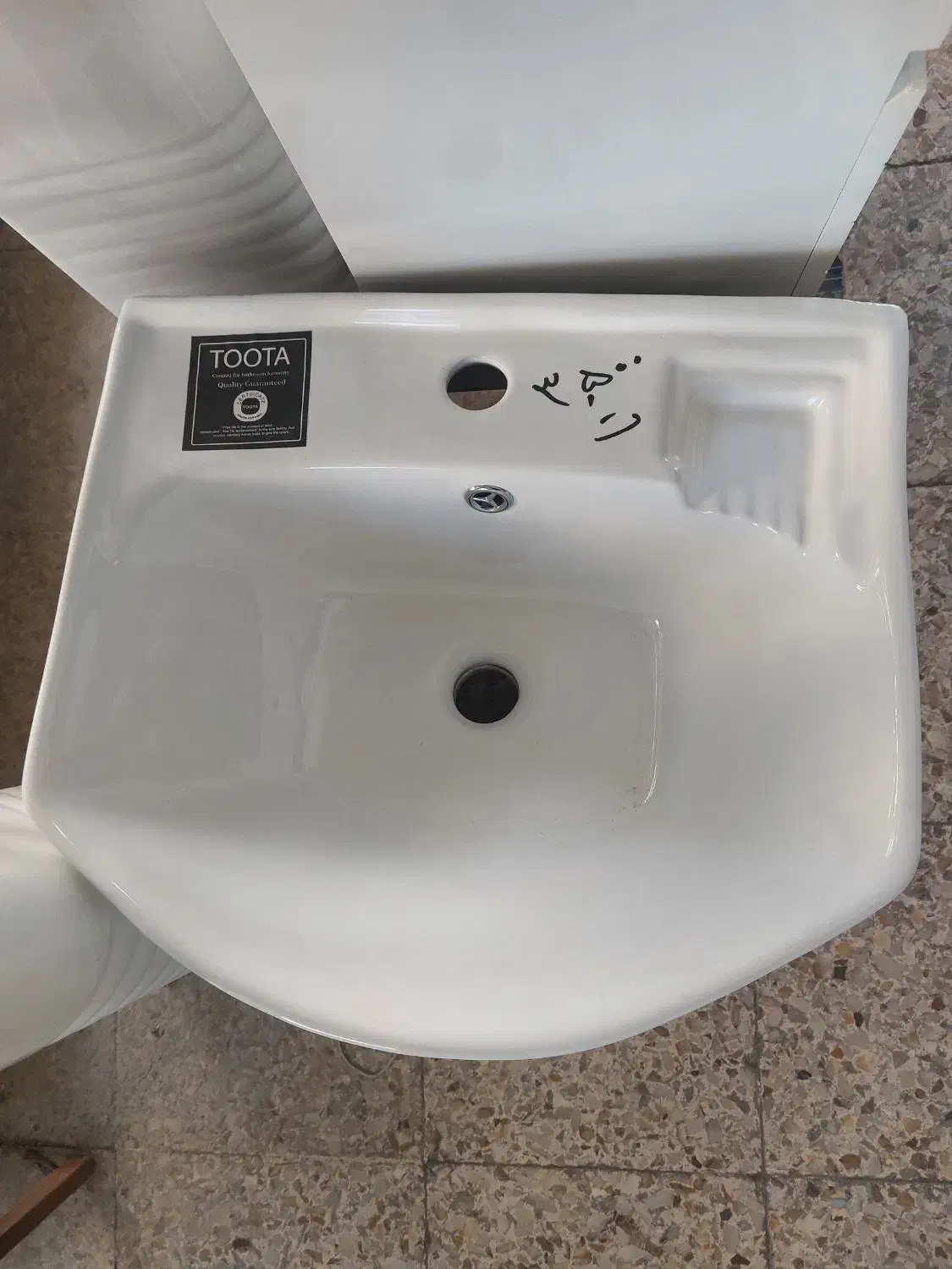 روشویی دیواری|لوازم سرویس بهداشتی|آبادان, |دیوار