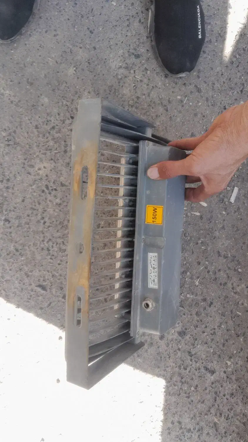 پروژکتور ۱۵۰ واقعی|لامپ و چراغ|قروه, |دیوار