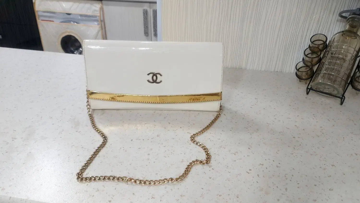 کیف مجلسی|کیف، کفش، کمربند|قرچک, میرزائی جنوبی|دیوار