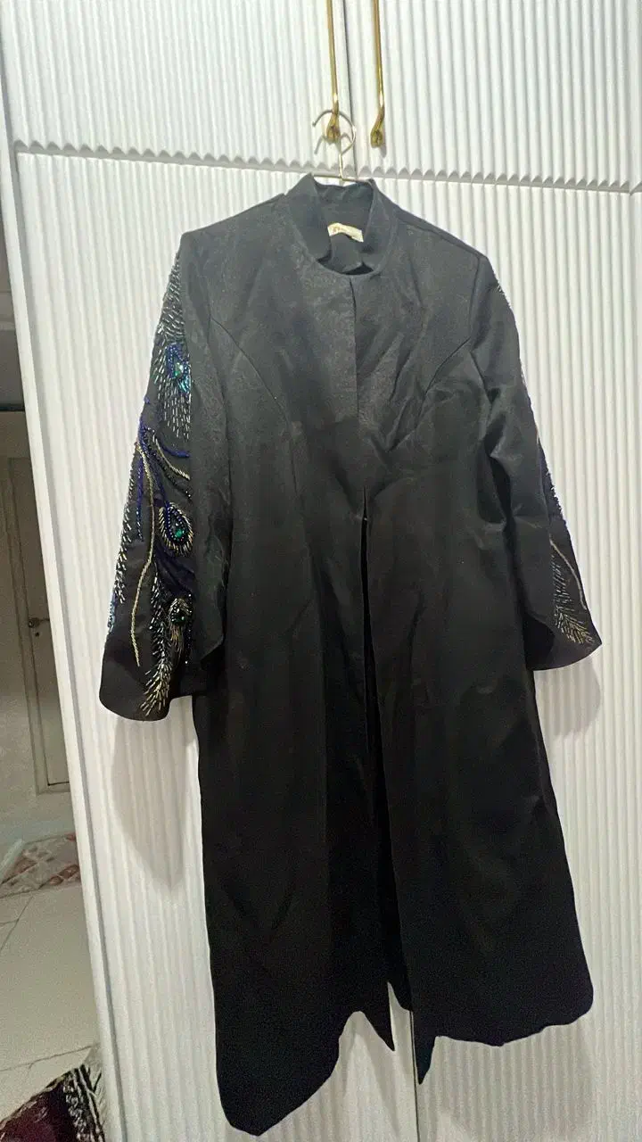 مانتو|لباس|قرچک, میرزائی شمالی|دیوار