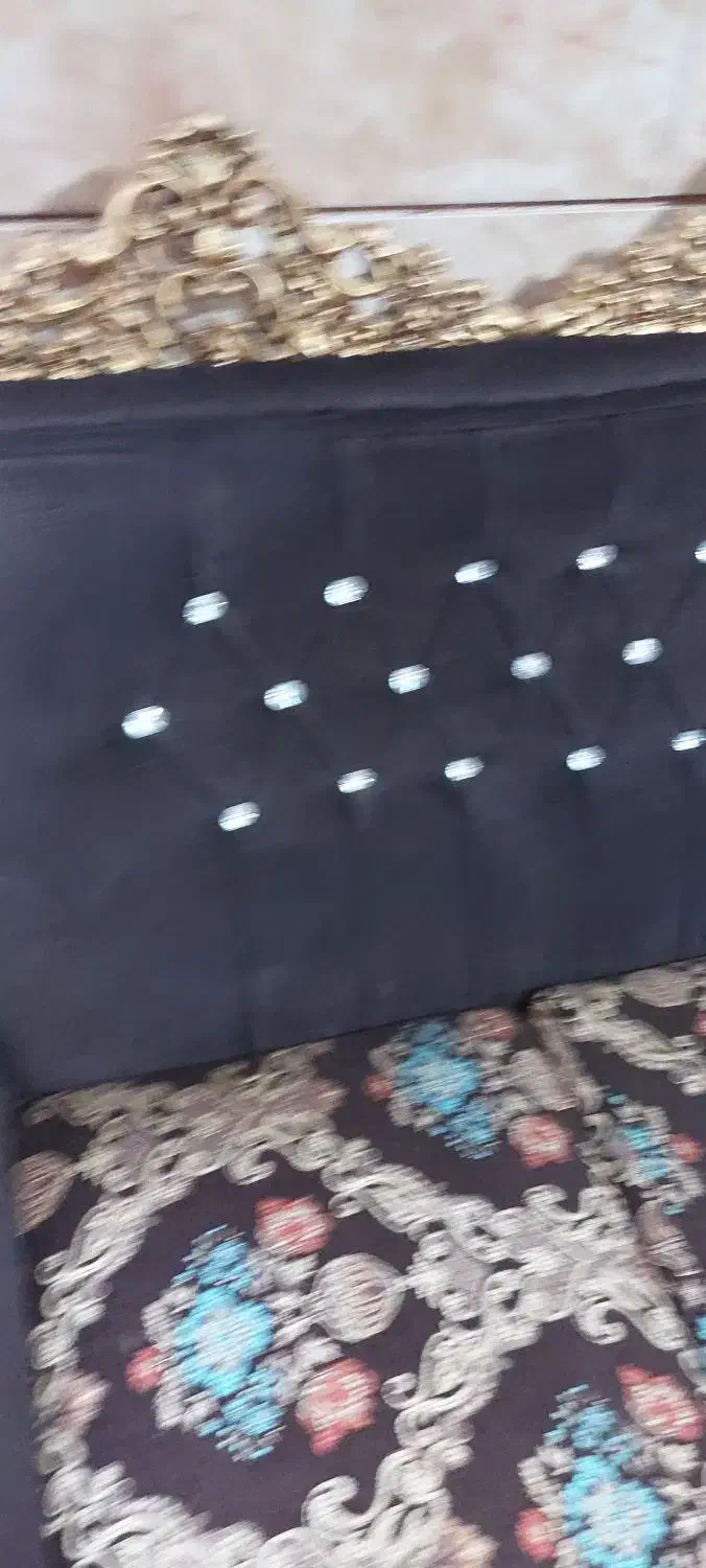 دو دست مبل راحتی پایه دار تمیز وسالم|مبلمان خانگی و میز عسلی|کرمان, |دیوار