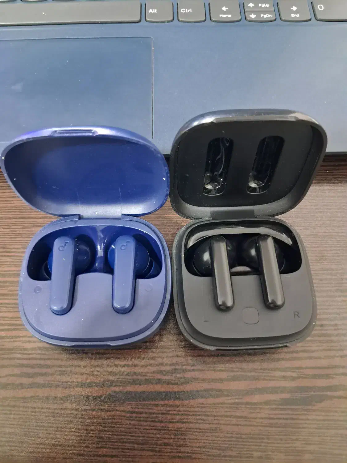 دوعدد ایرپاد شیائومی و soundcore|لوازم جانبی موبایل و تبلت|هشتگرد, فاز ۲ مهستان|دیوار