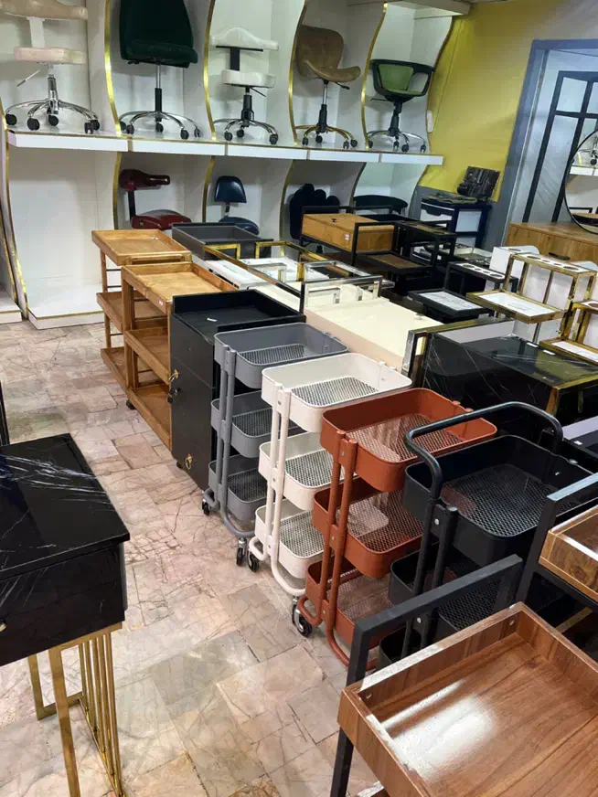 میز کار|آرایشگاه و سالنهای زیبایی|مشهد, آبکوه|دیوار