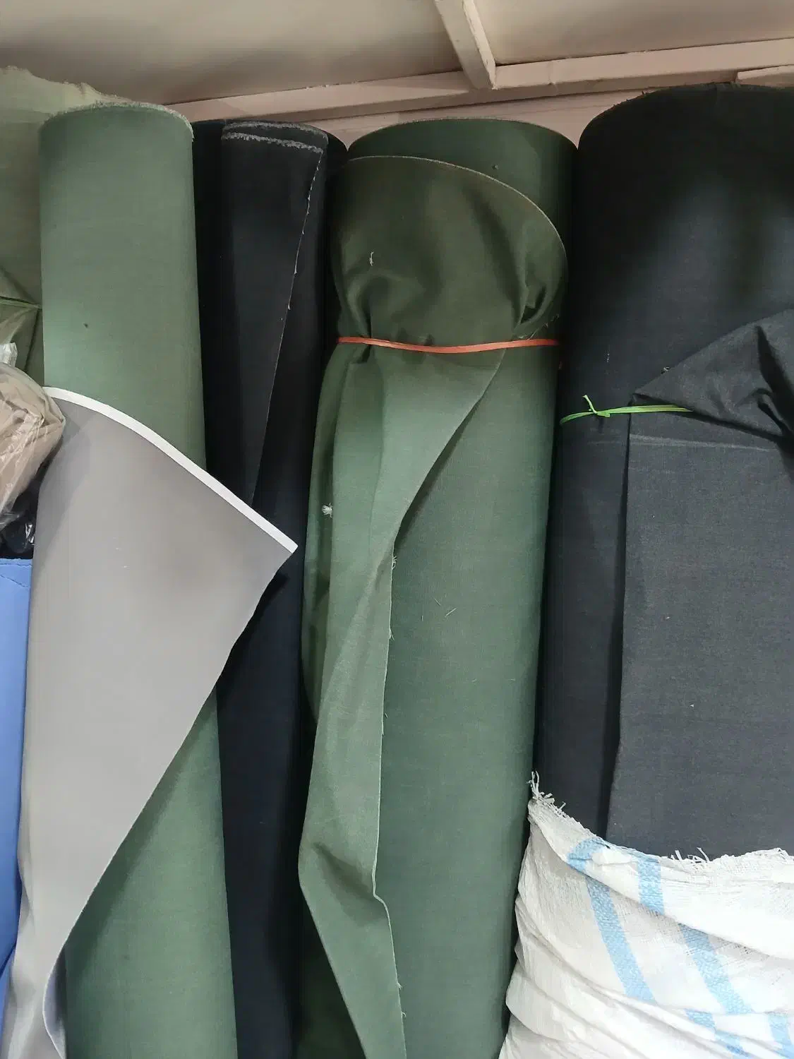 انواع پارچه ترانزیتی برزنت|عمده‌فروشی|تهران, بهارستان|دیوار