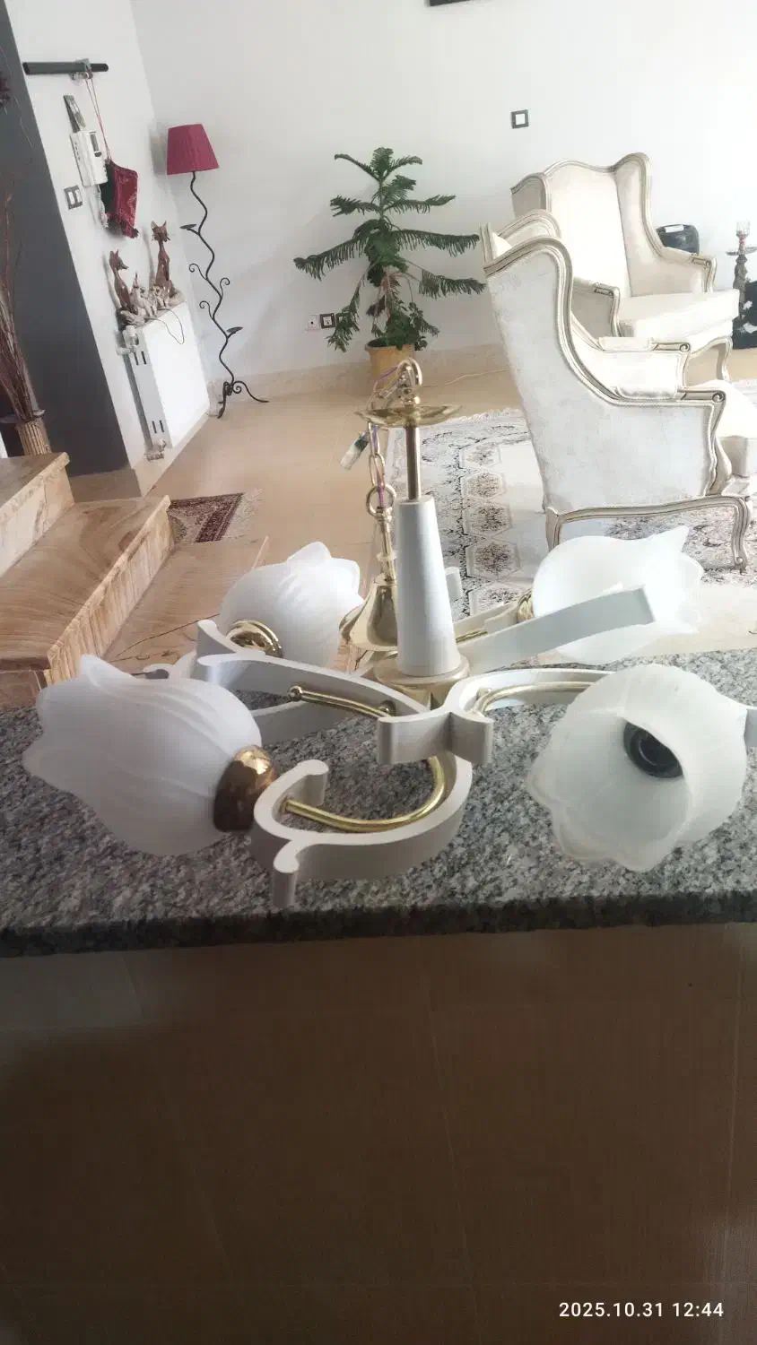 شارژر و لوستر|لوازم جانبی موبایل و تبلت|صدرا-فارس, فاز ۲|دیوار