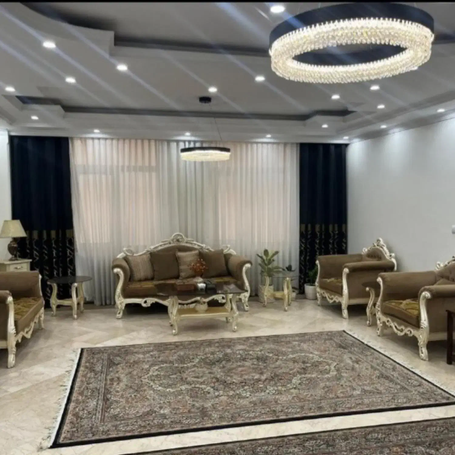 آپارتمان ۸۶ متر۲ خواب تاپ لوکیشن ( فروش فوری )|فروش آپارتمان|اصفهان, شهرک کاوه|دیوار