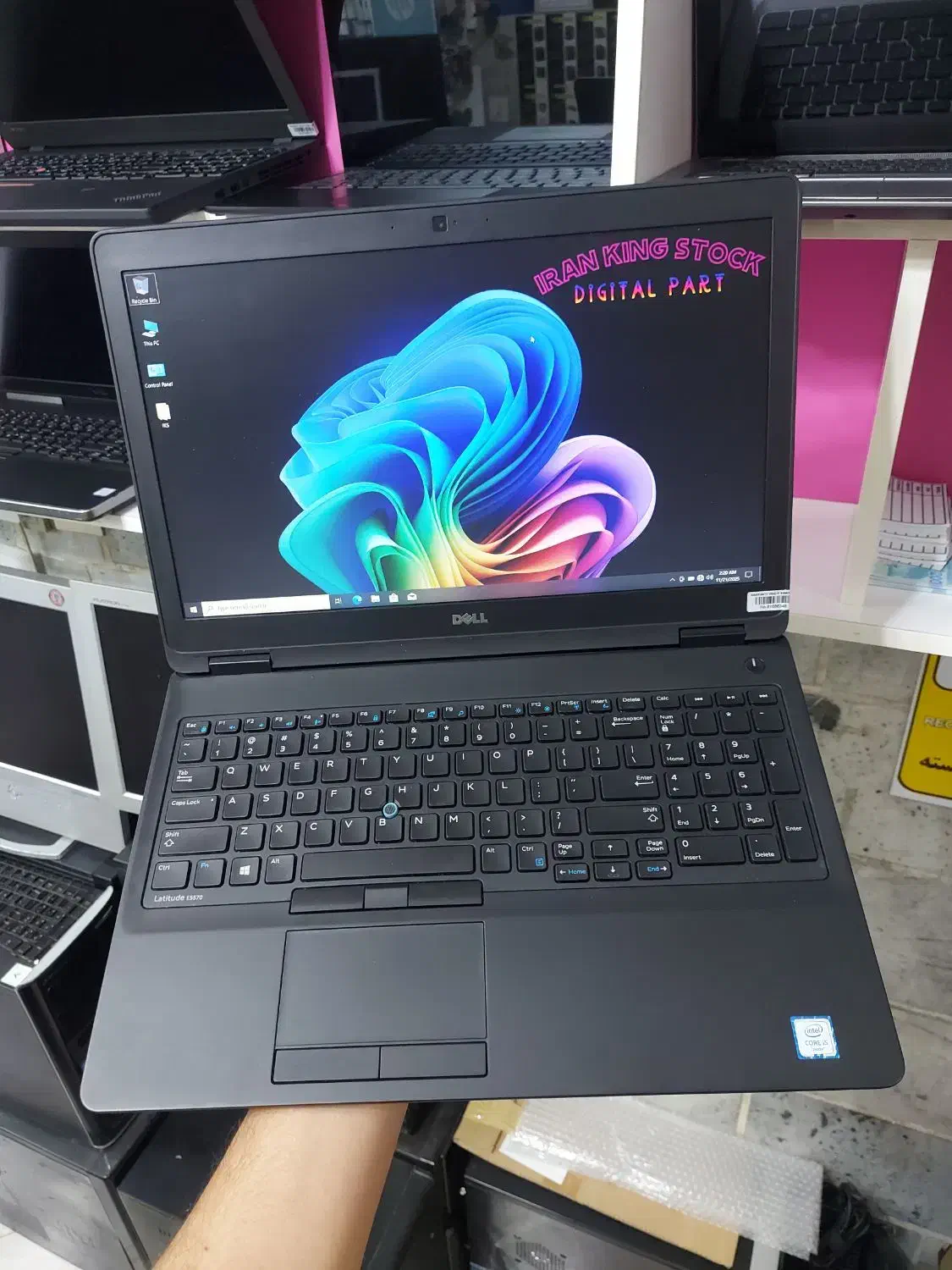 لپتاپ دل Dell 5570 i5 RAM16 SSD256 باکارتن و لوازم|رایانه همراه|کرج, گلشهر|دیوار