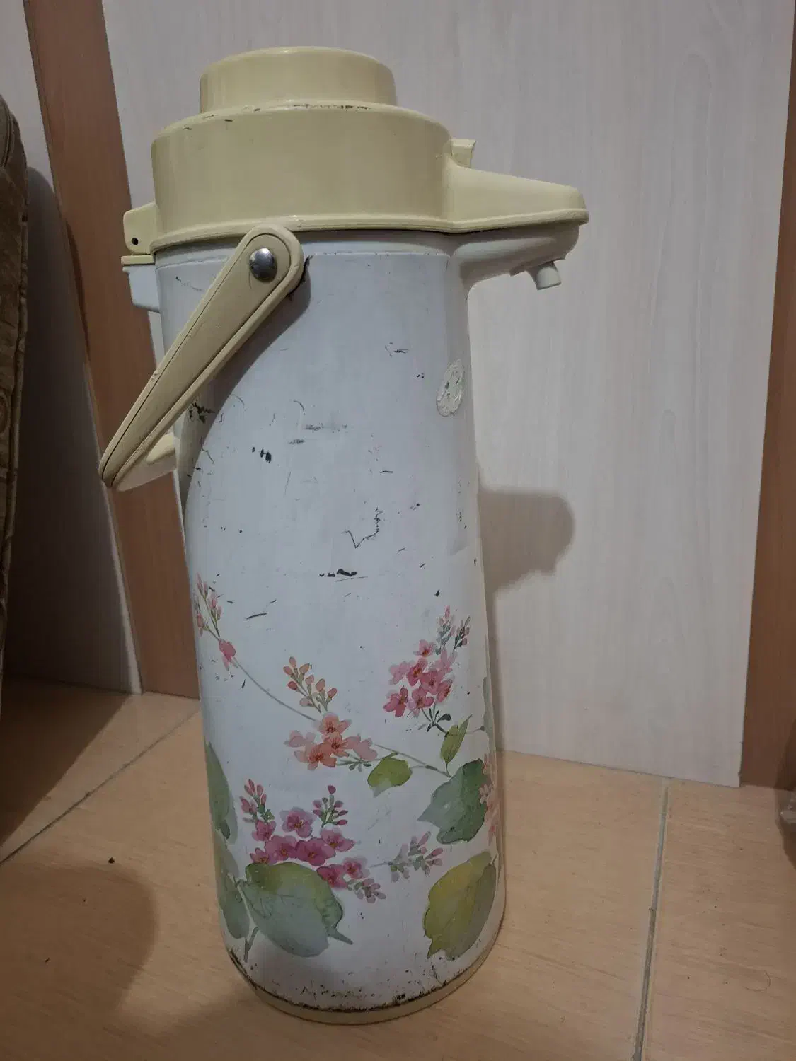 فلاکس قدیمی|قوری، کتری، قهوه‌ساز دستی|اصفهان, دوطفلان|دیوار