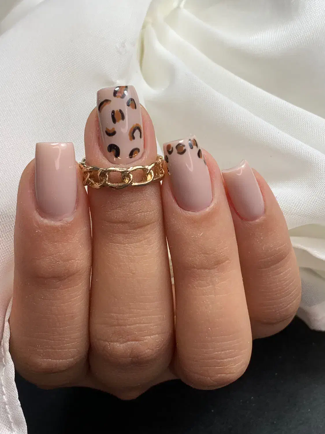 کاشت ناخن|خدمات آرایشگری و زیبایی|رشت, جماران|دیوار