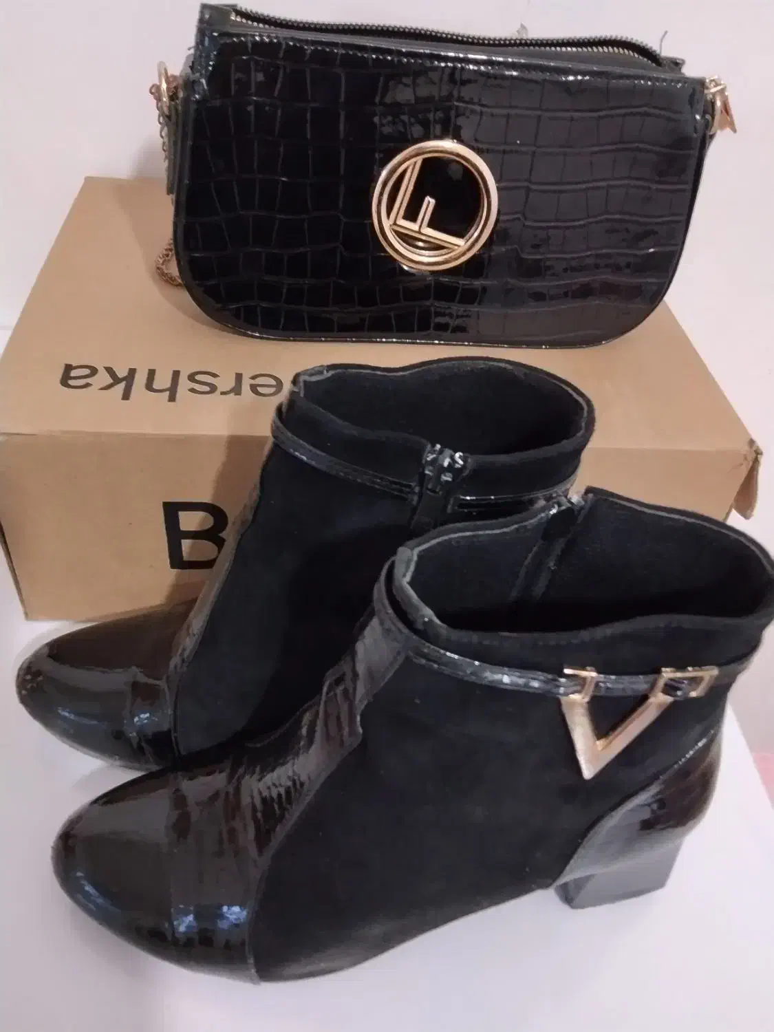 کفش و کیف|کیف، کفش، کمربند|کوهدشت, |دیوار