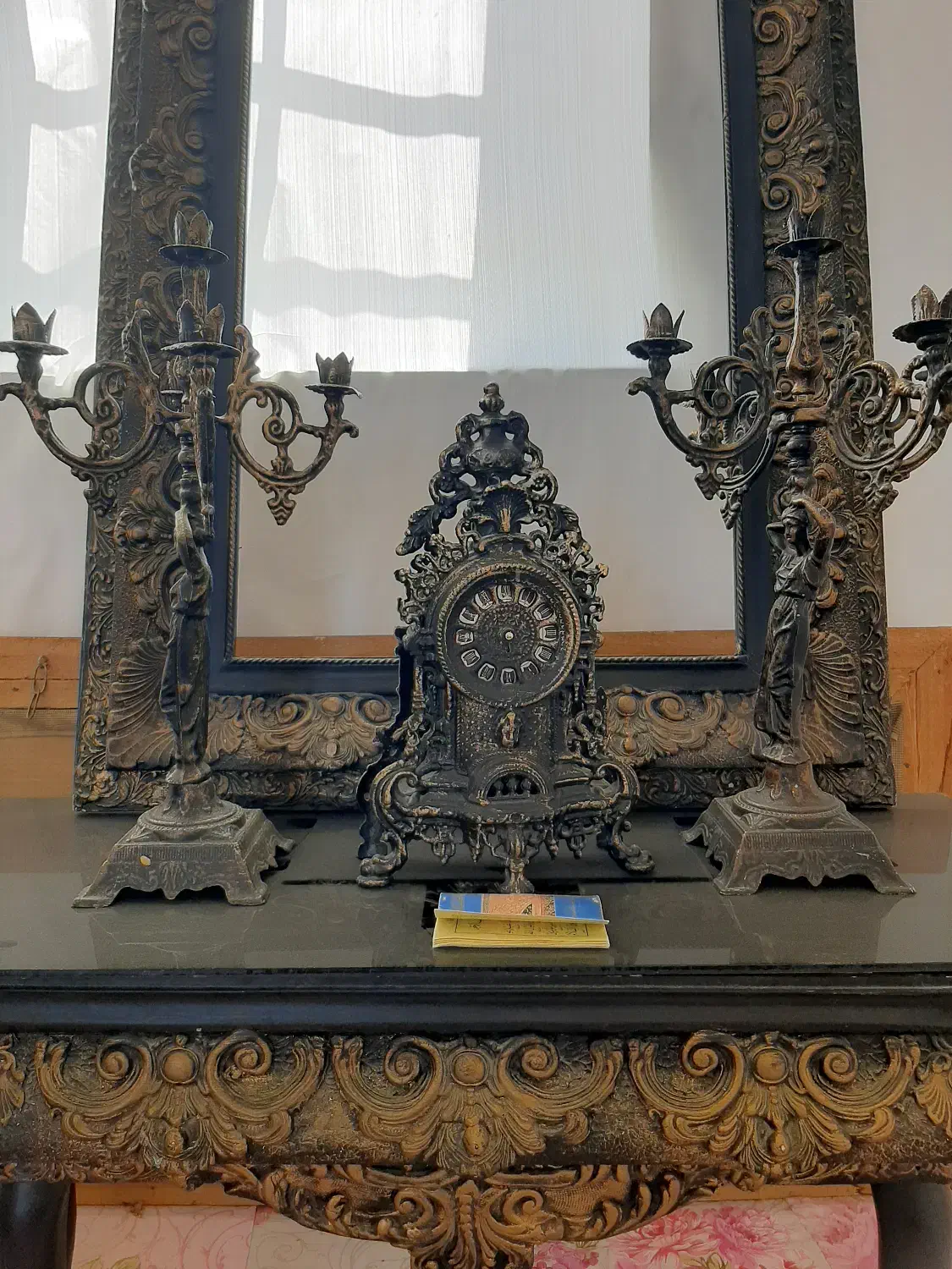 اینه و شمعدان|بوفه، ویترین، کنسول|ارومیه, |دیوار