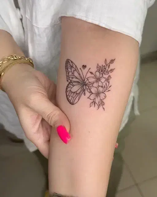 تاتوبدن بانوان با تخفیف ۲۵ درصدی بلک فرایدی|خدمات آرایشگری و زیبایی|کاشان, دانش|دیوار