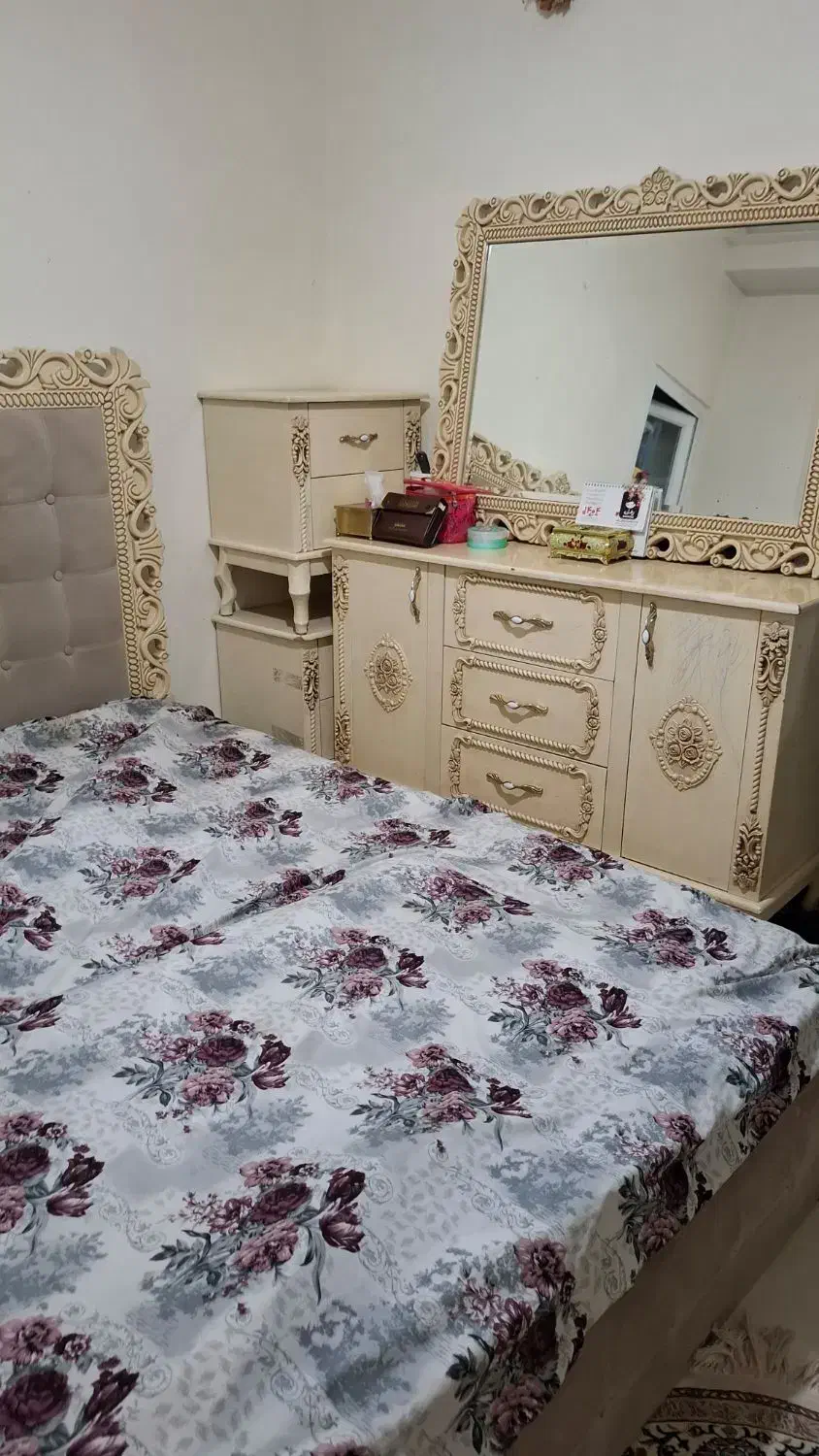 میز آرایش و تخت خواب|تخت و سرویس خواب|قرچک, شهرک طلائیه|دیوار