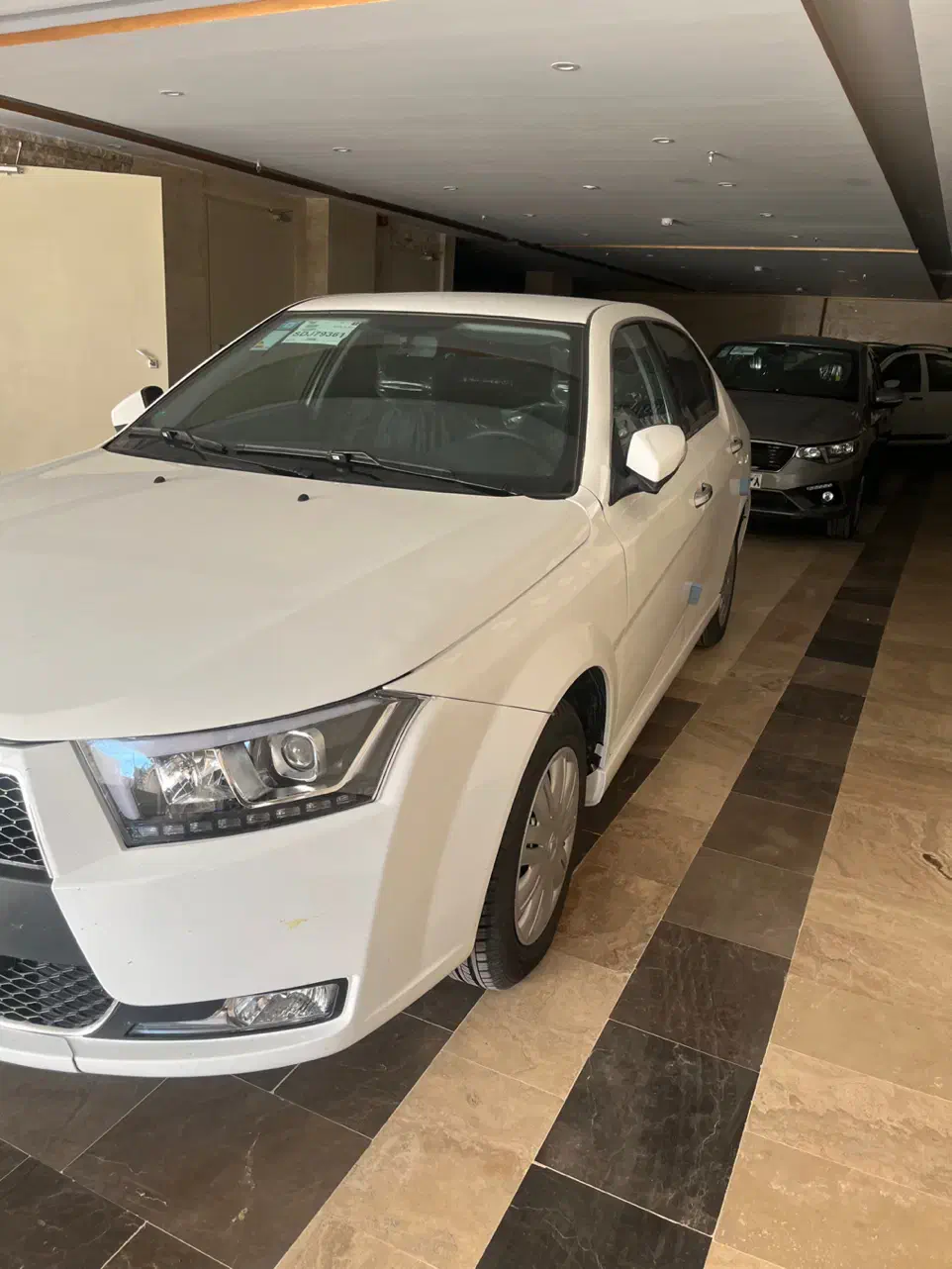 دنا پلاس ۵دنده|خودرو سواری و وانت|تهران, منیریه|دیوار