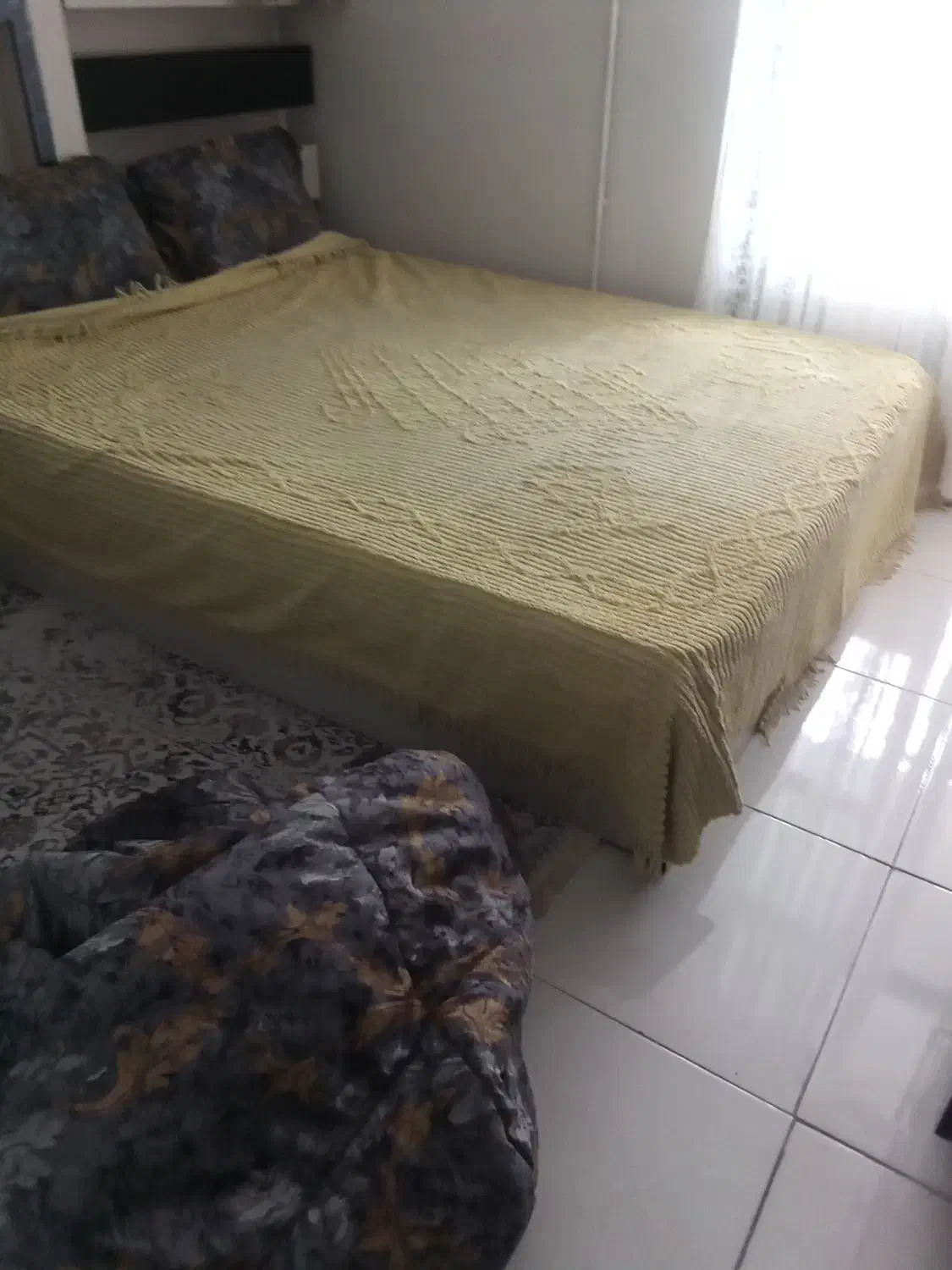 رو تختی دو نفره|سرویس روتختی|رشت, جانبازان|دیوار